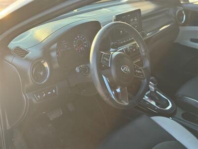 2020 Kia Forte EX - Photo 2 - Yuma, AZ 85364