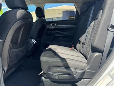 2022 Kia Sorento LX   - Photo 6 - Yuma, AZ 85364