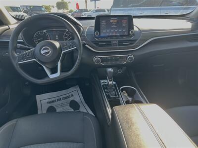 2023 Nissan Altima 2.5 SV   - Photo 2 - Yuma, AZ 85364