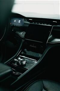 2022 Jeep Grand Cherokee Limited - Photo 11 - Yuma, AZ 85364