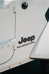 2022 Jeep Gladiator Sport S   - Photo 5 - Yuma, AZ 85364