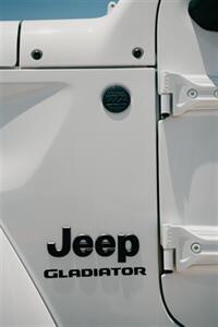 2022 Jeep Gladiator Sport S   - Photo 6 - Yuma, AZ 85364