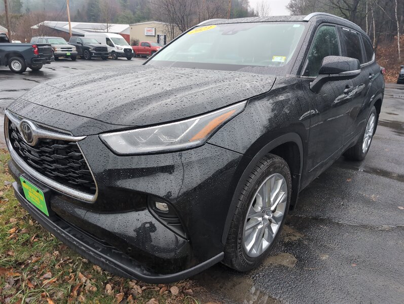 2023 Toyota Highlander Limited  