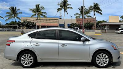 2015 Nissan Sentra S SUPER LOW MILES !  HARD TO FIND ! MANUAL TRANSMISSION!!! - Photo 7 - Honolulu, HI 96818