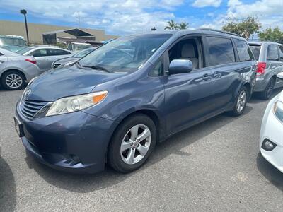 2017 Toyota Sienna LE 7-Passenger Auto  RELIABLE & COMFORTABLE !  TOYOTA QUALITY ! Minivan