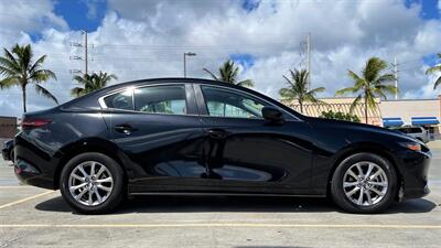 2019 Mazda Mazda3 Sedan BLACK  SPORTY & RELIABLE! - Photo 6 - Honolulu, HI 96818
