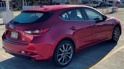 2018 Mazda Mazda3 Touring  LUXURY BEAUTY & STYLE! - Photo 6 - Honolulu, HI 96818