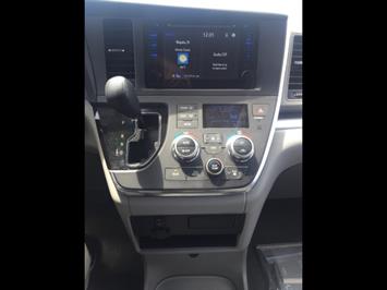 2015 Toyota Sienna LE 8-Passenger  SUPER RELIABLE GAS SAVER TOO! - Photo 15 - Honolulu, HI 96818