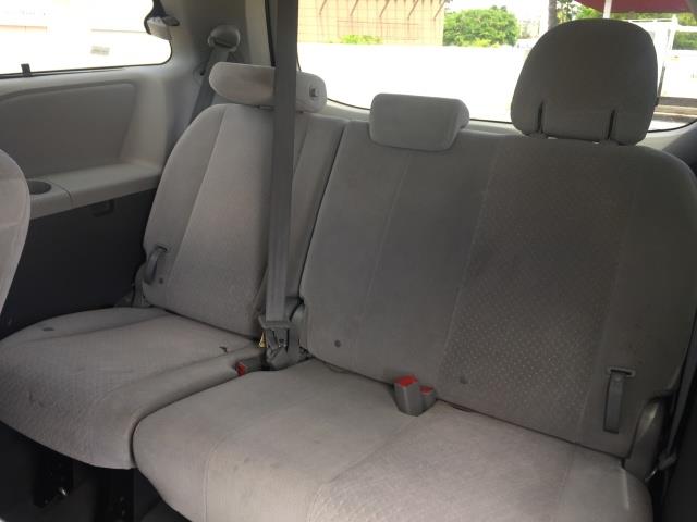 2015 Toyota Sienna LE 7-Passenger photo