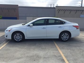 2014 Nissan Altima 2.5 S  NISSAN QUALITY !  FULL SIZE COMFORT ! - Photo 11 - Honolulu, HI 96818