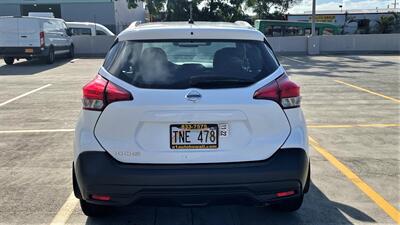 2018 Nissan Kicks S  SUPER LOW MILES RARE FIND ! - Photo 5 - Honolulu, HI 96818