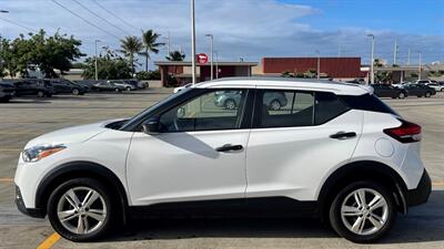 2018 Nissan Kicks S  SUPER LOW MILES RARE FIND ! - Photo 2 - Honolulu, HI 96818