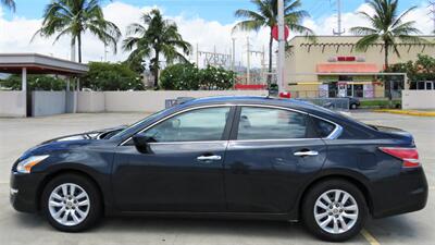 2015 Nissan Altima 2.5 S  ROOM & STYLE & GOOD ON GAS! - Photo 2 - Honolulu, HI 96818