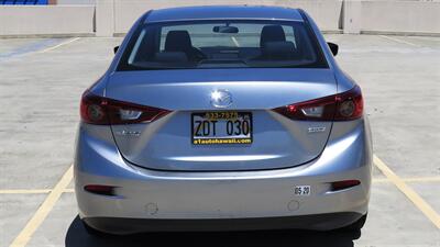 2015 Mazda Mazda3 i SV   *WE FINANCE*  STYLE & BEAUTY  GAS SAVER! - Photo 5 - Honolulu, HI 96818
