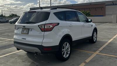 2018 Ford Escape SEL  LEATHER AND MORE! - Photo 5 - Honolulu, HI 96818