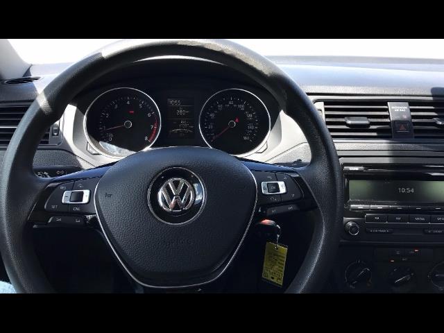2015 Volkswagen Jetta LowMiles 5spd Manual; A Unique photo