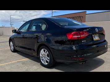 2015 Volkswagen Jetta LowMiles 5spd Manual; A Unique Hard to Find Model!  VERY VERY AFFORDABLE ! LOW LOW MILES ! - Photo 3 - Honolulu, HI 96818