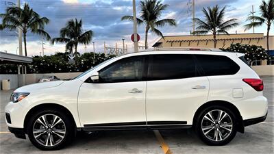 2017 Nissan Pathfinder Platinum  *****WE FINANCE***** - Photo 2 - Honolulu, HI 96818