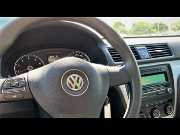 2013 Volkswagen Passat S PZEV  CLASS STYLE QUALITY ! - Photo 9 - Honolulu, HI 96818