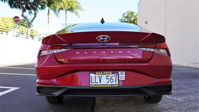 2021 Hyundai Elantra SEL RED LIGHTING  LOW MILES ! STYLE ! AFFORDABLE ! - Photo 7 - Honolulu, HI 96818
