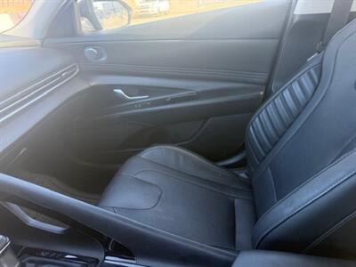 2023 Hyundai Elantra Limited MIDSIZE COMFORT ! GAS SAVER ! - Photo 12 - Honolulu, HI 96818