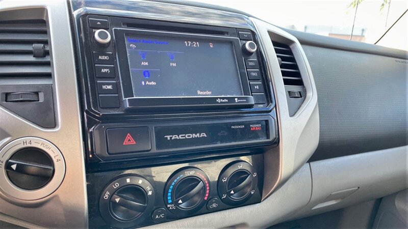 2015 Toyota Tacoma V6 photo