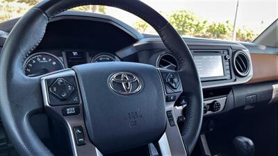 2018 Toyota Tacoma SR5   - Photo 10 - Honolulu, HI 96818