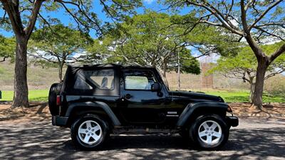 2015 Jeep Wrangler Freedom Edition  4X4! - Photo 6 - Honolulu, HI 96818