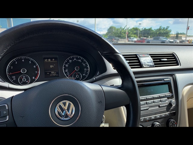 2015 Volkswagen Passat Wolfsburg Edition PZ photo