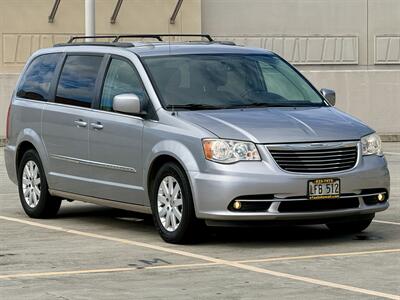 2015 Chrysler Town & Country Touring  7 PASSENGER COMFORT & STYLE! - Photo 1 - Honolulu, HI 96818