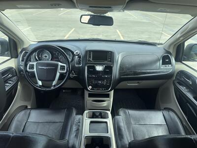 2015 Chrysler Town & Country Touring  7 PASSENGER COMFORT & STYLE! - Photo 15 - Honolulu, HI 96818