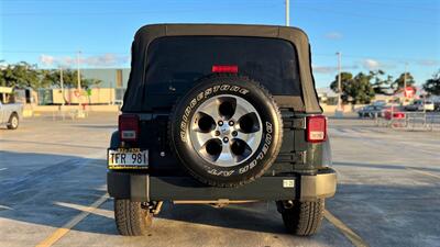 2017 Jeep Wrangler Sahara  4X4! BEYOND ADVENTURE ! - Photo 4 - Honolulu, HI 96818