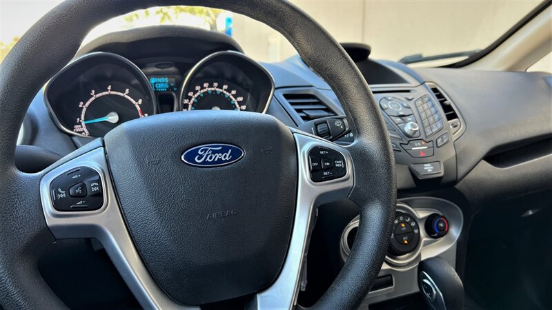 2019 Ford Fiesta SE  WE FINANCE! photo