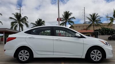 2016 Hyundai Accent SE  SPORT GAS SAVER! - Photo 5 - Honolulu, HI 96818