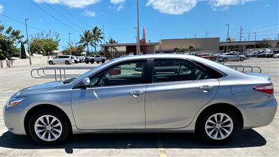 2017 Toyota Camry LE  .LUXURY & COMFORT ! - Photo 3 - Honolulu, HI 96818