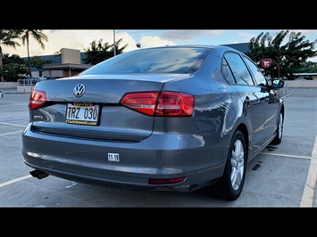 2015 Volkswagen Jetta S  SPORTY DESIGN AWESOME RIDE  AFFORDABLE ! - Photo 5 - Honolulu, HI 96818