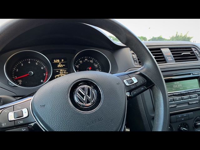 2015 Volkswagen Jetta S photo