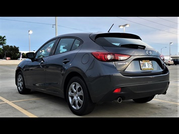 2015 Mazda Mazda3 i Sport   *WE FINANCE*  STYLE & BEAUTY  GAS SAVER! - Photo 7 - Honolulu, HI 96818