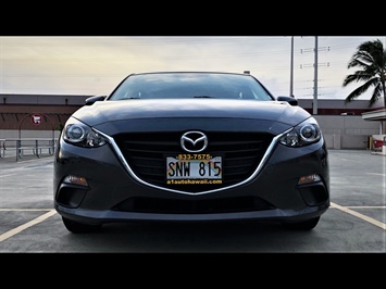 2015 Mazda Mazda3 i Sport   *WE FINANCE*  STYLE & BEAUTY  GAS SAVER! - Photo 2 - Honolulu, HI 96818