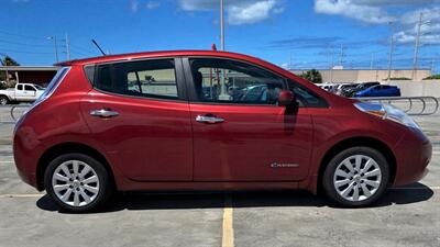 2013 Nissan Leaf SV PREFFERED PACKAGE !  NEVER BUY GAS AGAIN ! - Photo 4 - Honolulu, HI 96818