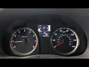 2015 Hyundai Accent GLS  SPORTY GAS SAVER! - Photo 8 - Honolulu, HI 96818