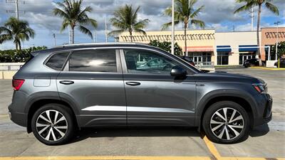 2022 Volkswagen Taos SE  HARD TO FIND ! SUPER LOW MILES ! - Photo 6 - Honolulu, HI 96818