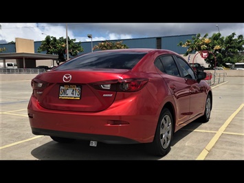 2014 Mazda Mazda3 i Sport  BEAUTIFUL !  STYLE & AFFORDABLE! - Photo 5 - Honolulu, HI 96818