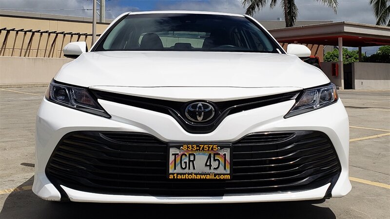 2018 Toyota Camry LE photo