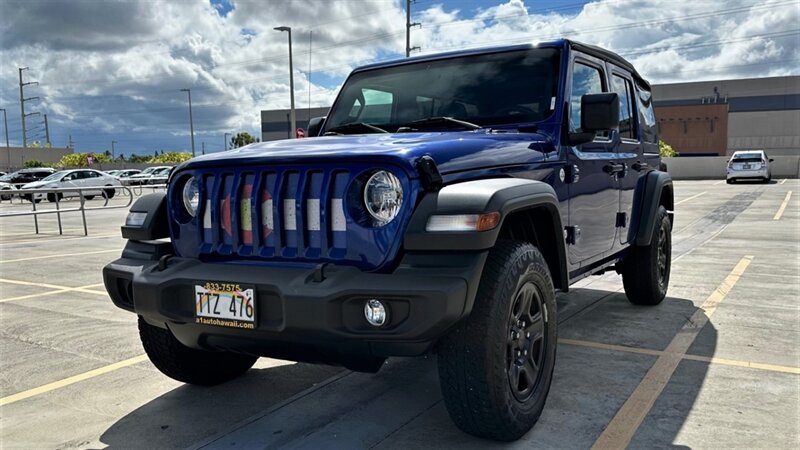 2019 Jeep Wrangler Unlimited Sport Altitude  4x4 CONVERTIBLE ! SUPER LOW MILES !