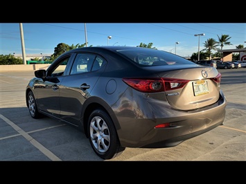 2015 Mazda Mazda3 i SV  STYLE & BEAUTY  GAS SAVER! - Photo 7 - Honolulu, HI 96818
