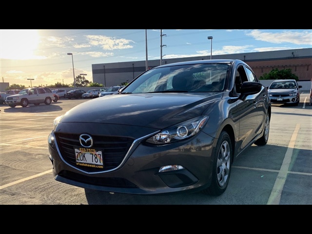 The 2015 Mazda Mazda3 i SV    *WE FINANCE* photos