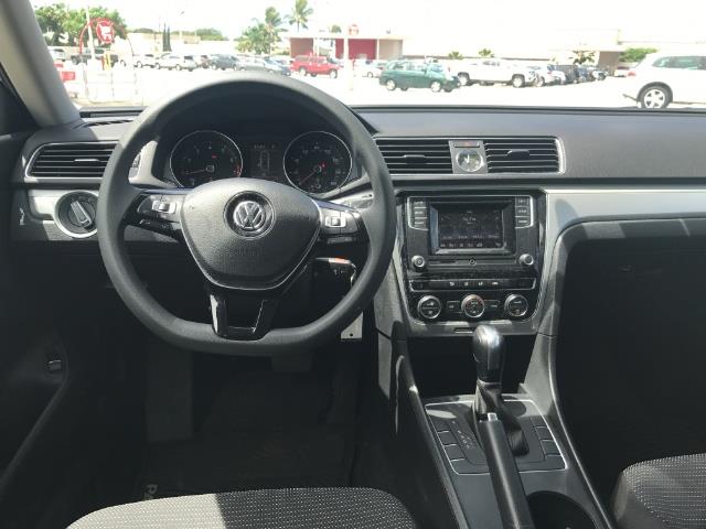 2016 Volkswagen Passat 1.8T S PZEV photo