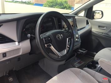 2015 Toyota Sienna LE  LOADED! Minivan - Photo 21 - Honolulu, HI 96818