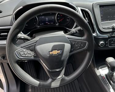 2022 Chevrolet Equinox LT  4 WHEEL DRIVE ! SUPER LOW MILES ! - Photo 10 - Honolulu, HI 96818